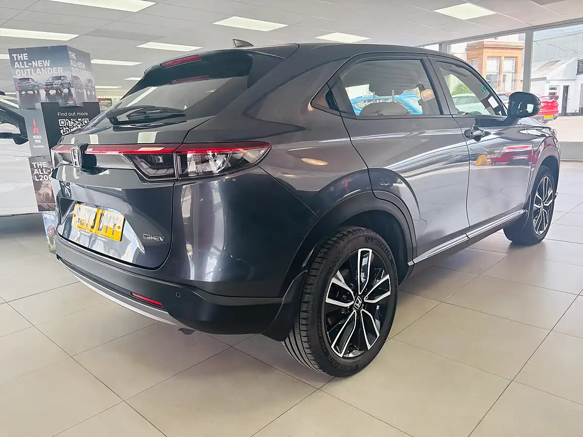 Used 2023 Honda Hr-V Elegance Grey - Interior and Exterior details 9