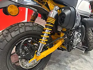 Used 2023 Honda Monkey 125 Yellow - Interior and Exterior details 7