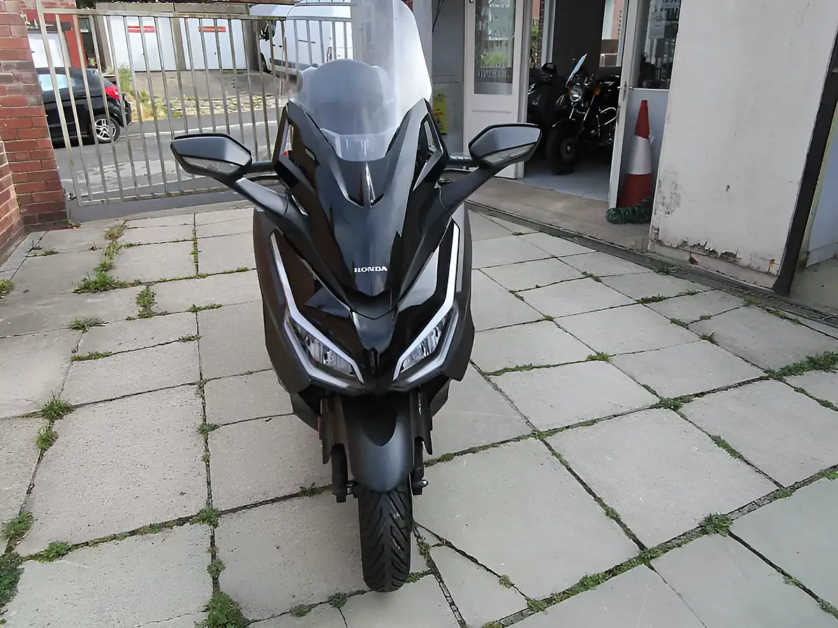 Used 2023 Honda Nss 350 a-P Black - Interior and Exterior details 5