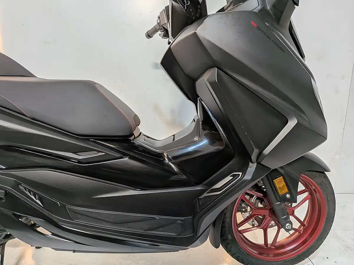 Used 2023 Honda NSS125 Forza Special Edition Grey - Interior and Exterior details 10