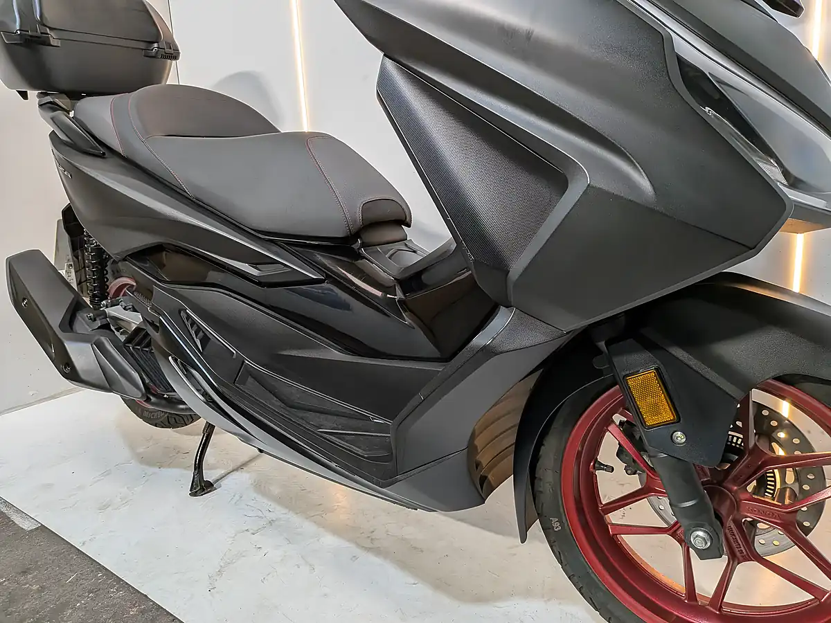 Used 2023 Honda NSS125 Forza Special Edition Grey - Interior and Exterior details 12