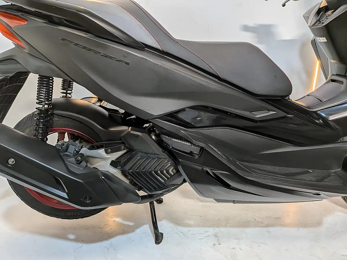 Used 2023 Honda NSS125 Forza Special Edition Grey - Interior and Exterior details 9