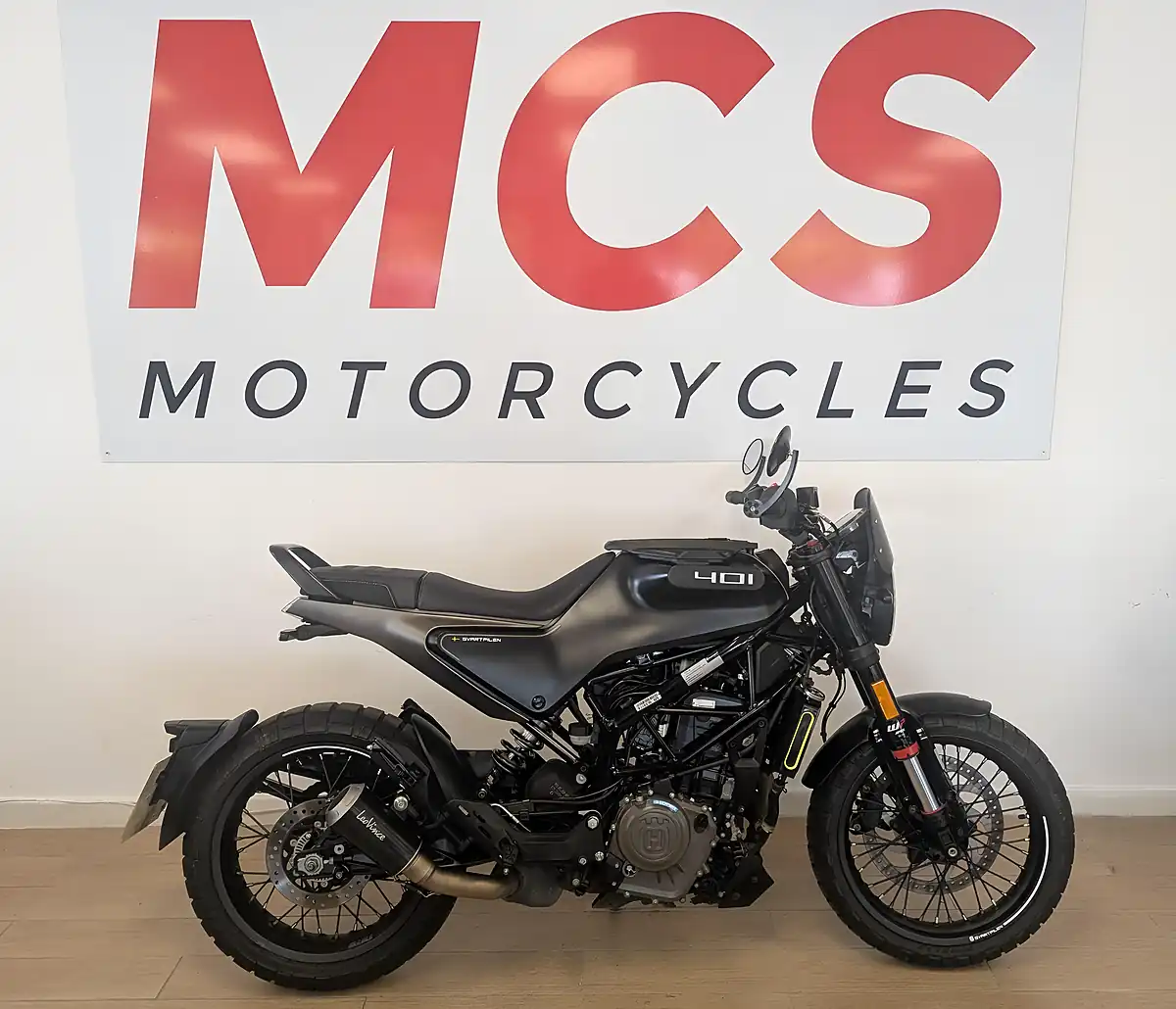 Used 2023 Husqvarna Svartpilen 401 Black - Front View