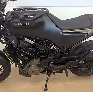 Used 2023 Husqvarna Svartpilen 401 Black - Interior and Exterior details 10