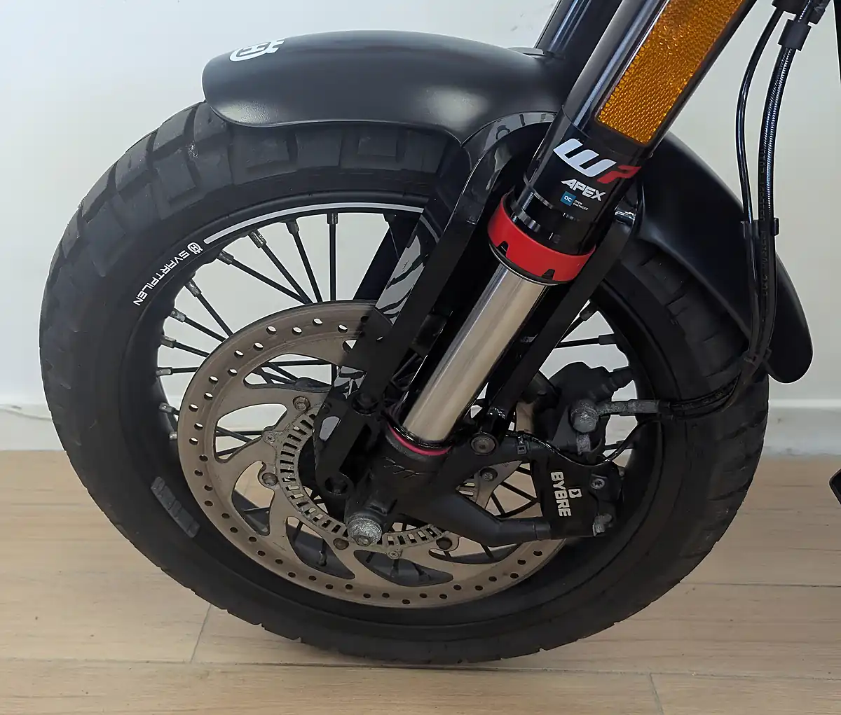 Used 2023 Husqvarna Svartpilen 401 Black - Interior and Exterior details 15