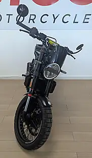 Used 2023 Husqvarna Svartpilen 401 Black - Interior and Exterior details 18
