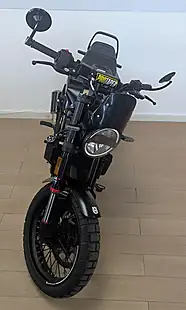 Used 2023 Husqvarna Svartpilen 401 Black - Interior and Exterior details 19