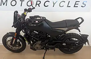 Used 2023 Husqvarna Svartpilen 401 Black - Interior and Exterior details 3