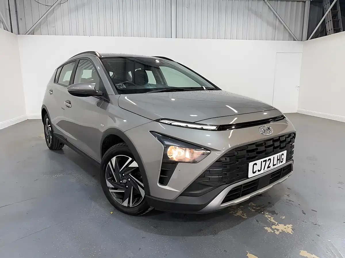 Used 2023 Hyundai Bayon Se Connect Bronze - Front View