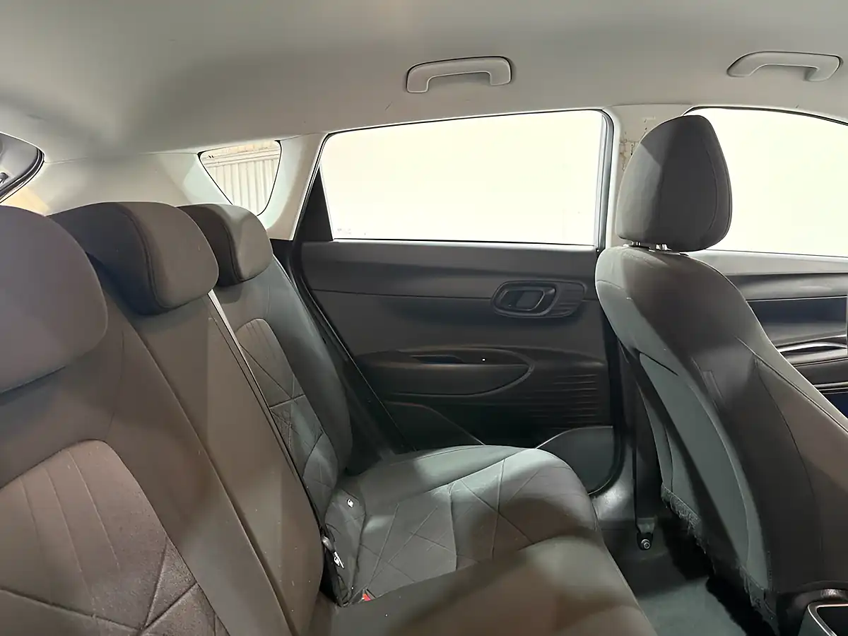 Used 2023 Hyundai Bayon Se Connect Bronze - Interior and Exterior details 12