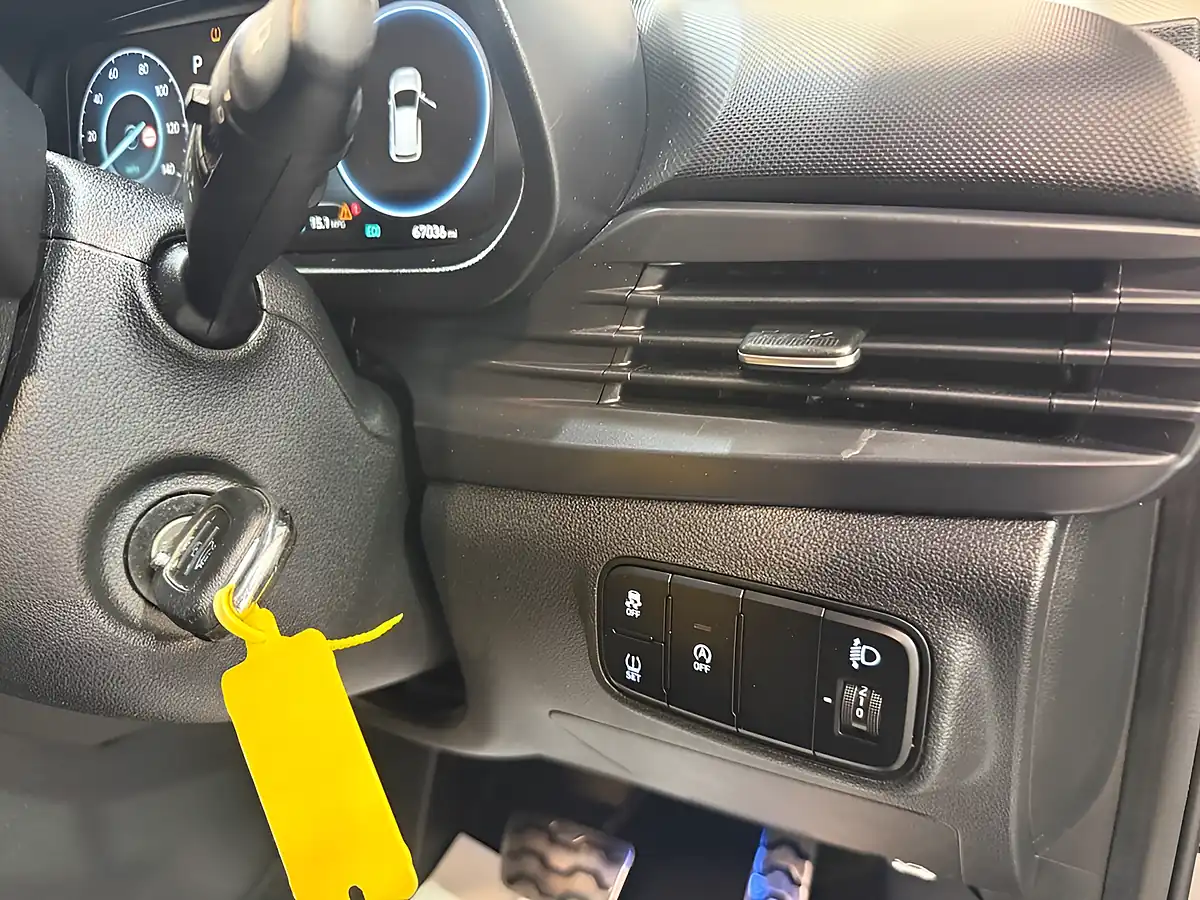 Used 2023 Hyundai Bayon Se Connect Bronze - Interior and Exterior details 14