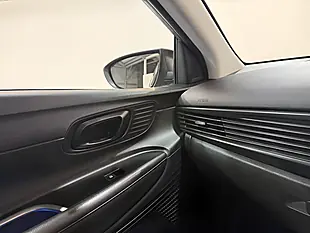 Used 2023 Hyundai Bayon Se Connect Bronze - Interior and Exterior details 17