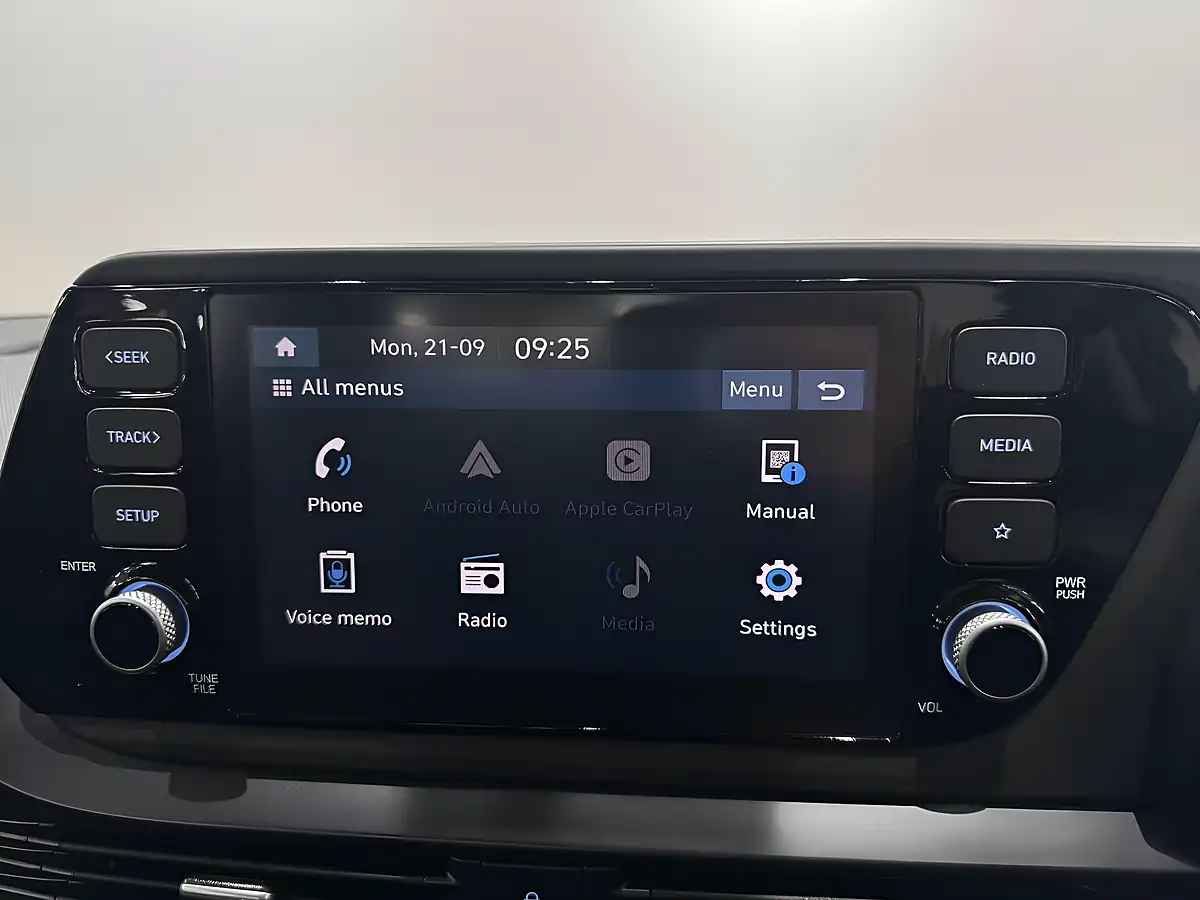 Used 2023 Hyundai Bayon Se Connect Mangrove Green - Interior and Exterior details 15