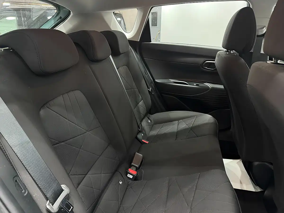 Used 2023 Hyundai Bayon Se Connect Mangrove Green - Interior and Exterior details 17
