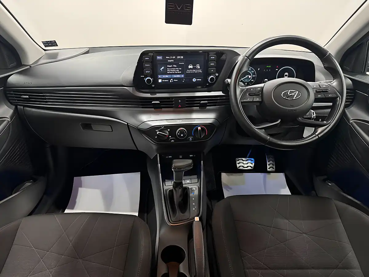 Used 2023 Hyundai Bayon Se Connect Mangrove Green - Interior and Exterior details 19