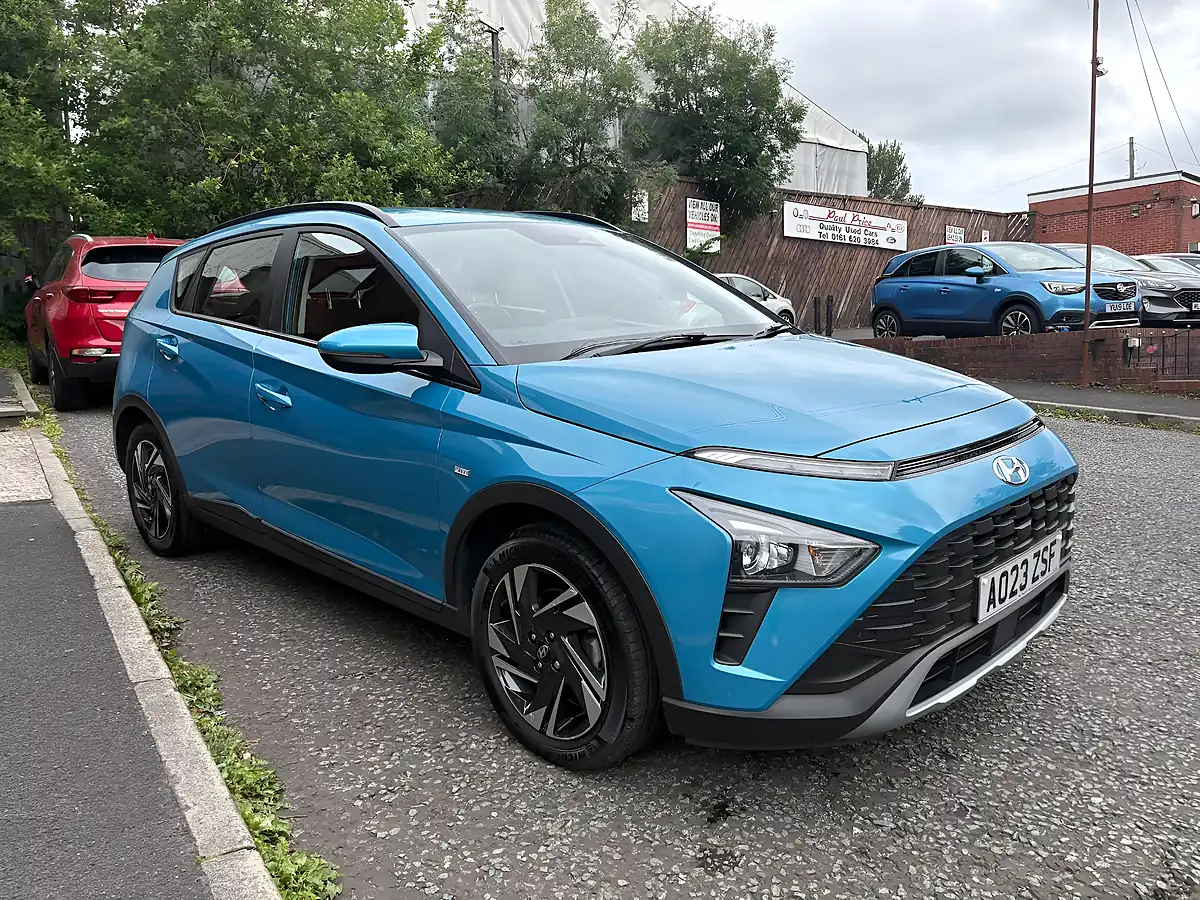 Used 2023 Hyundai Bayon Se Connect Turquoise - Front View