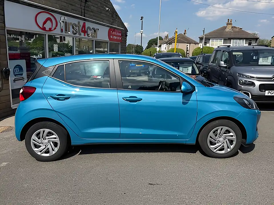 Used 2023 Hyundai i10 Se Blue - Interior and Exterior details 6