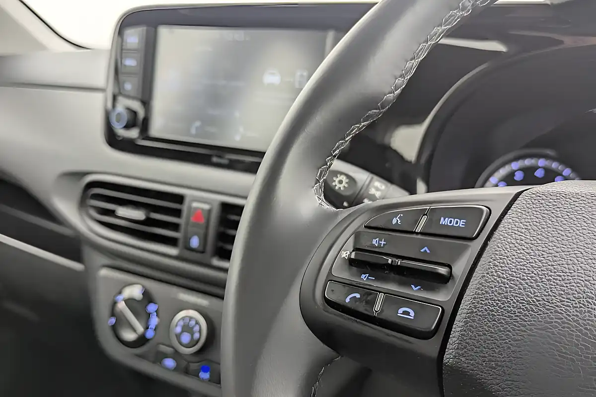 Used 2023 Hyundai I10 Se Connect White - Interior and Exterior details 11