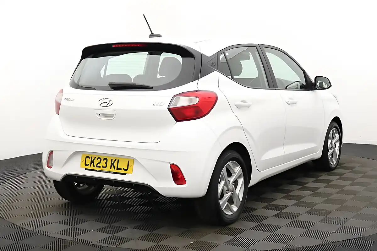 Used 2023 Hyundai I10 Se Connect White - Interior and Exterior details 3