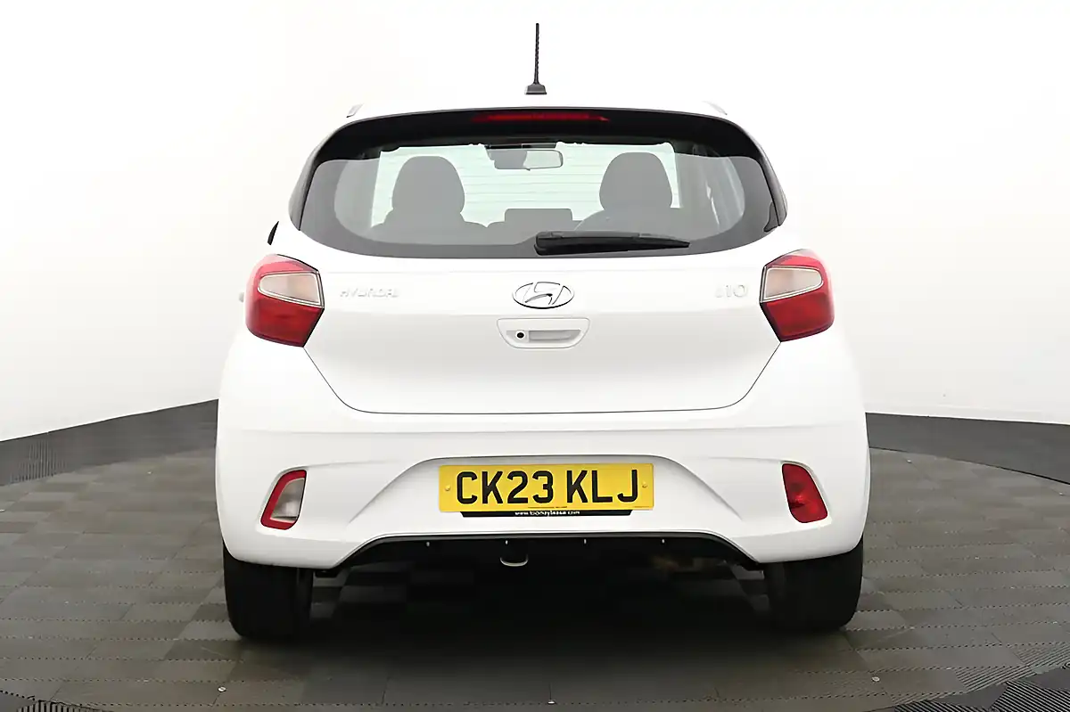 Used 2023 Hyundai I10 Se Connect White - Interior and Exterior details 4