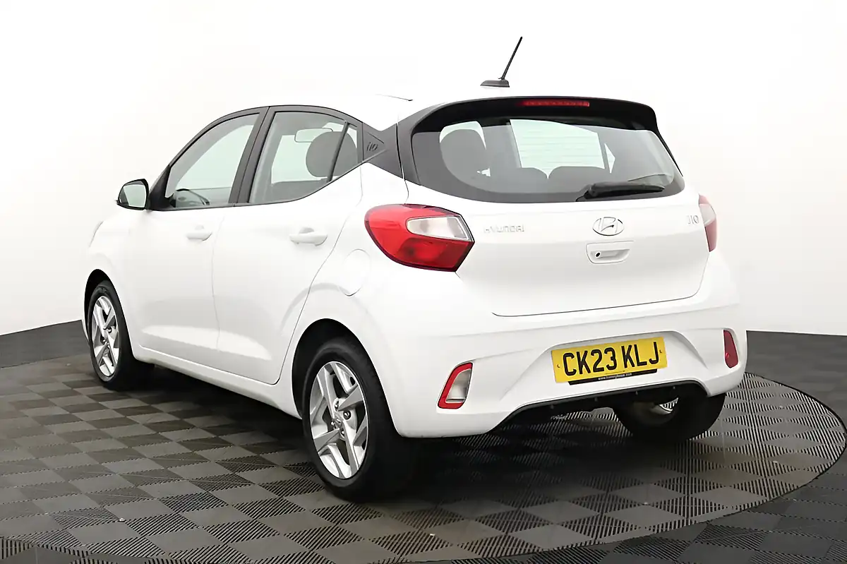 Used 2023 Hyundai I10 Se Connect White - Interior and Exterior details 5