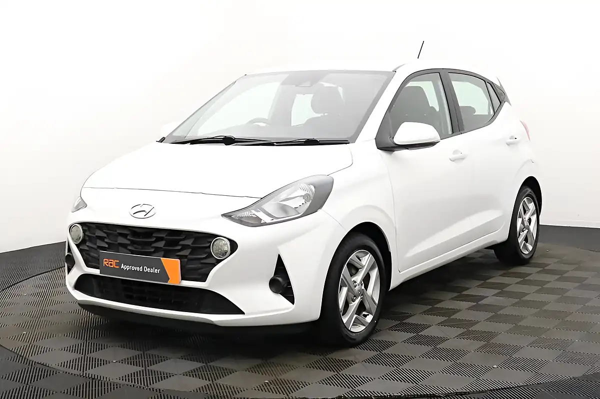 Used 2023 Hyundai I10 Se Connect White - Interior and Exterior details 6