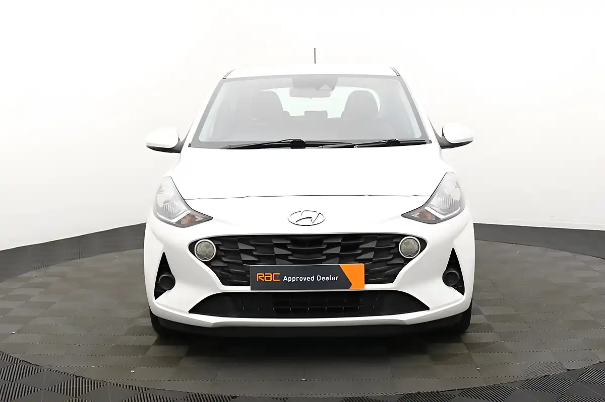 Used 2023 Hyundai I10 Se Connect White - Interior and Exterior details 7