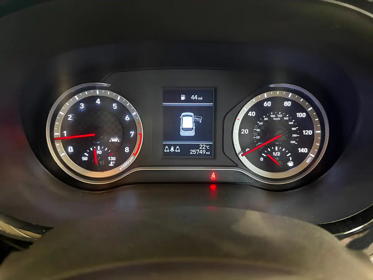 Used 2023 Hyundai I10 Se Connect White - Interior and Exterior details 13