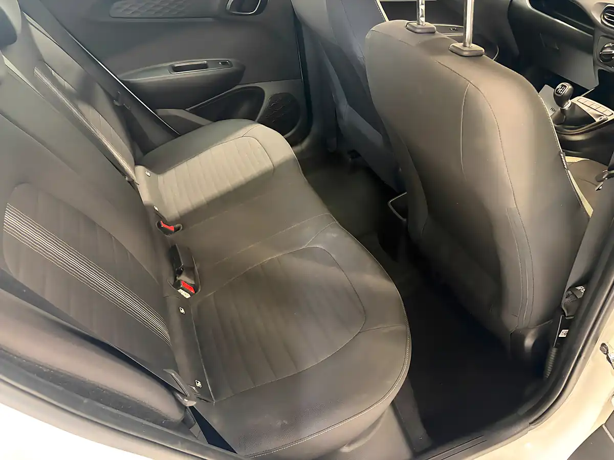 Used 2023 Hyundai I10 Se Connect White - Interior and Exterior details 14
