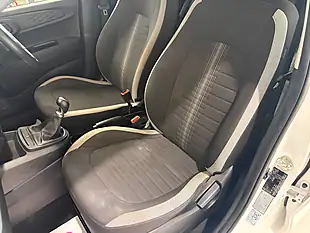 Used 2023 Hyundai I10 Se Connect White - Interior and Exterior details 16