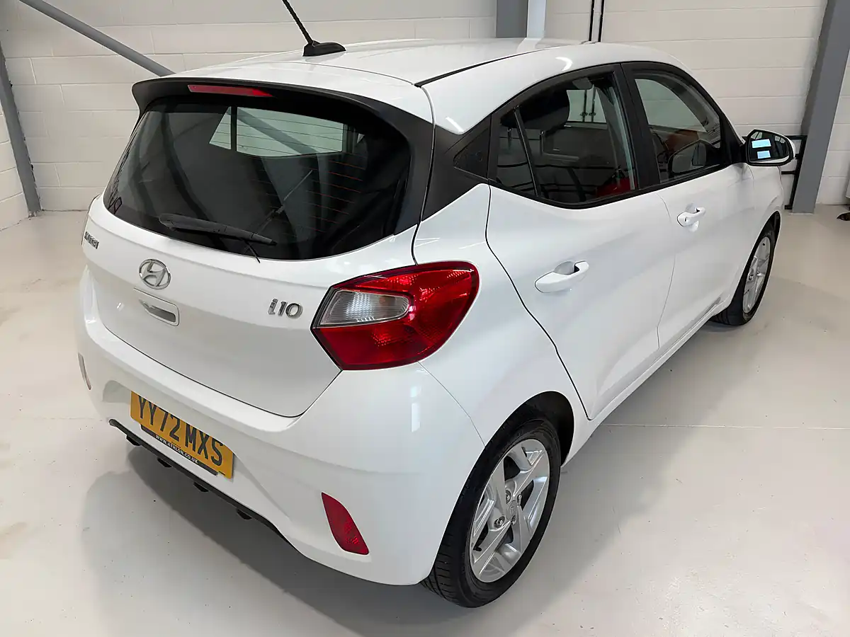 Used 2023 Hyundai I10 Se Connect White - Interior and Exterior details 6
