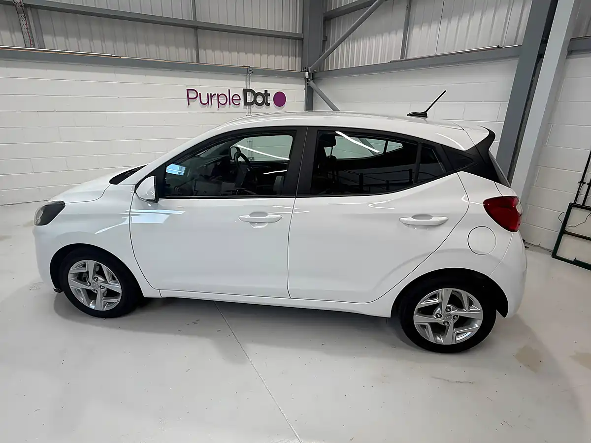 Used 2023 Hyundai I10 Se Connect White - Interior and Exterior details 7