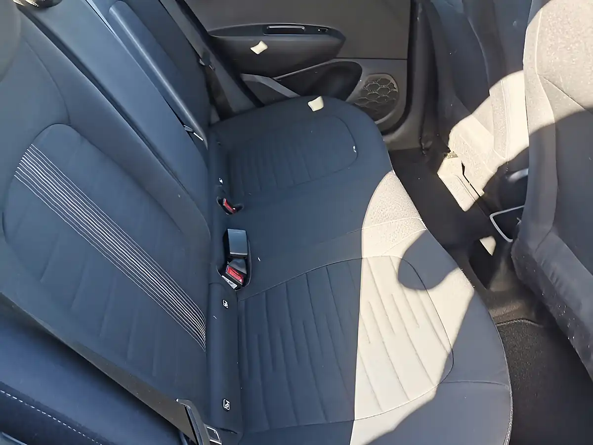 Used 2023 Hyundai I10 Se Intense Blue - Interior and Exterior details 10