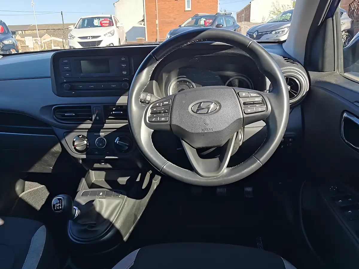 Used 2023 Hyundai I10 Se Intense Blue - Interior and Exterior details 8