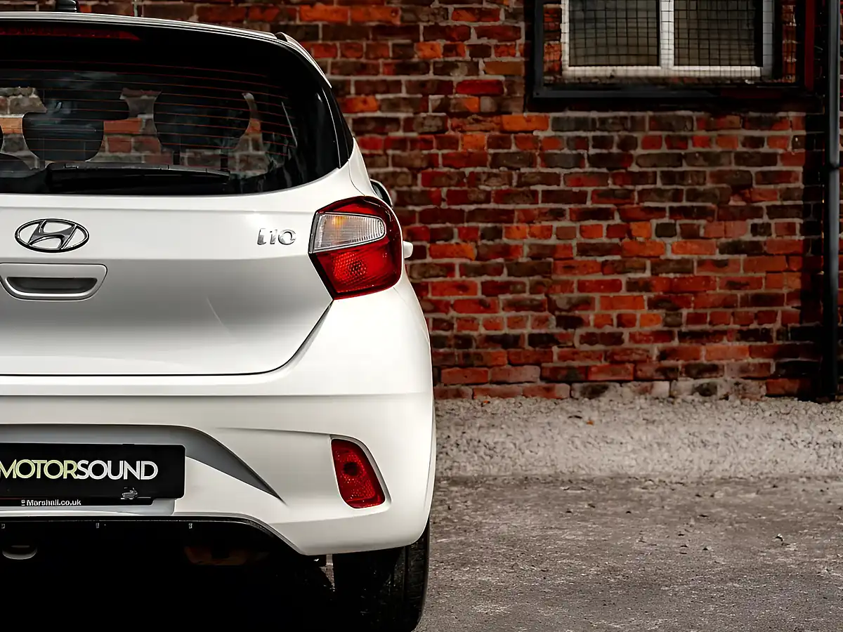 Used 2023 Hyundai I10 Se White - Interior and Exterior details 15