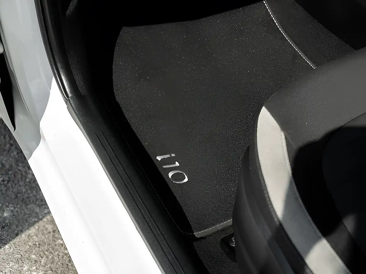 Used 2023 Hyundai I10 Se White - Interior and Exterior details 18