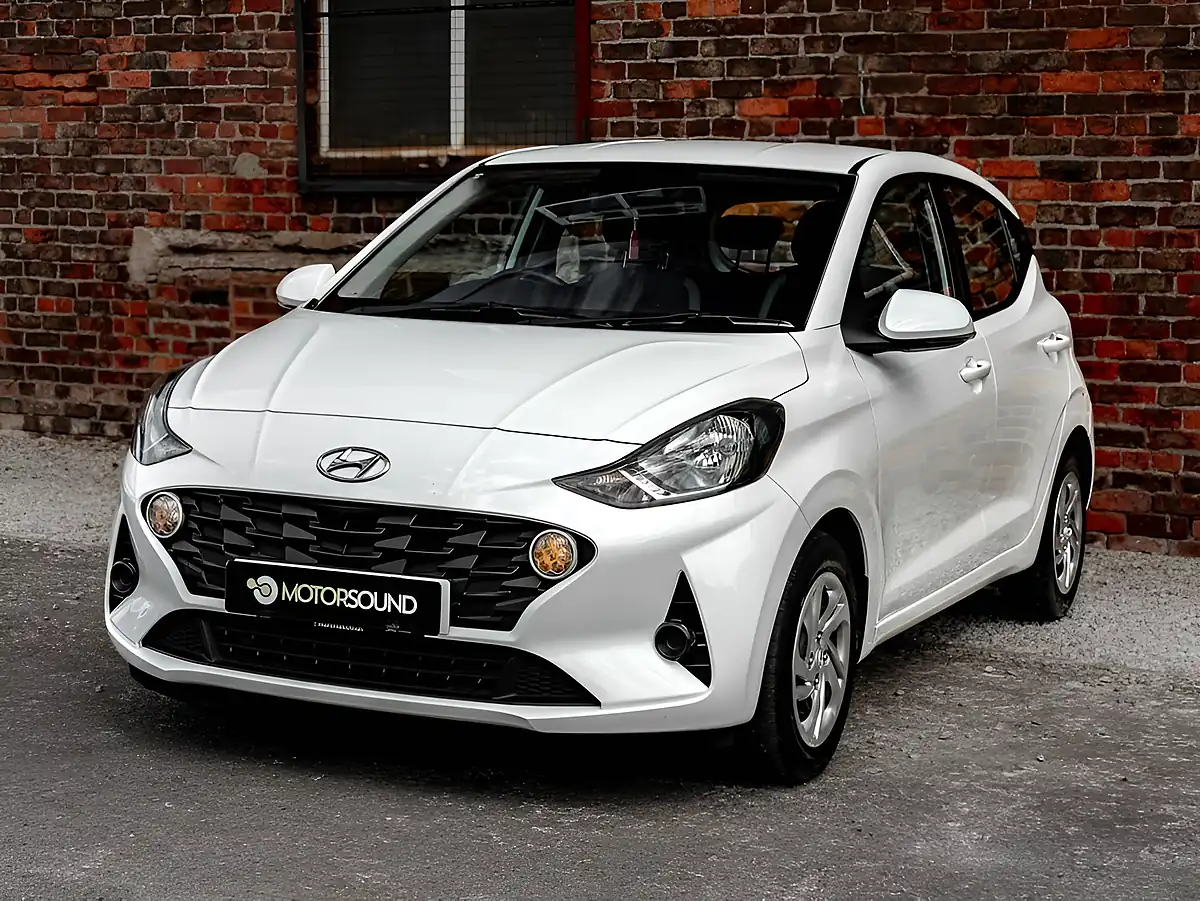Used 2023 Hyundai I10 Se White - Interior and Exterior details 3