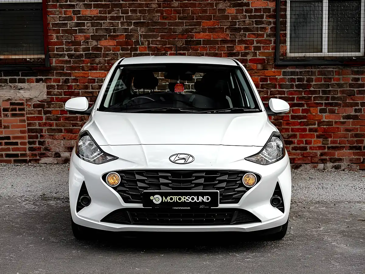 Used 2023 Hyundai I10 Se White - Interior and Exterior details 7