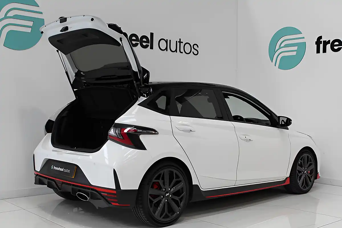 Used 2023 Hyundai i20 N White - Interior and Exterior details 12