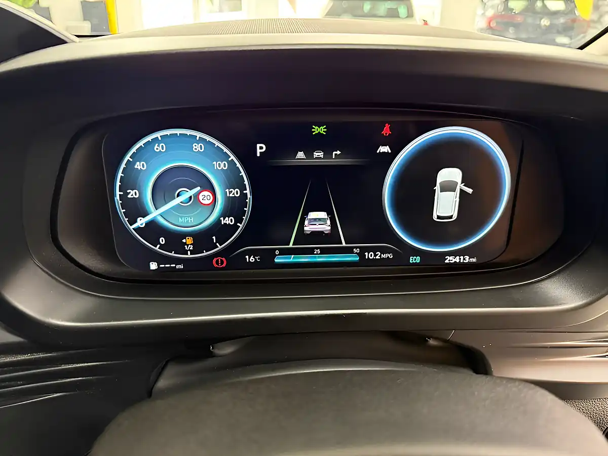 Used 2023 Hyundai I20 Premium Phantom Black - Interior and Exterior details 9