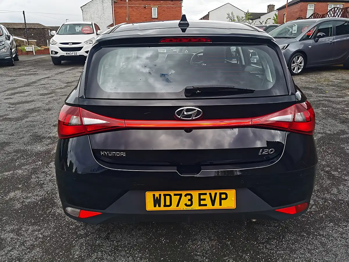 Used 2023 Hyundai I20 Se Connect Black - Interior and Exterior details 5