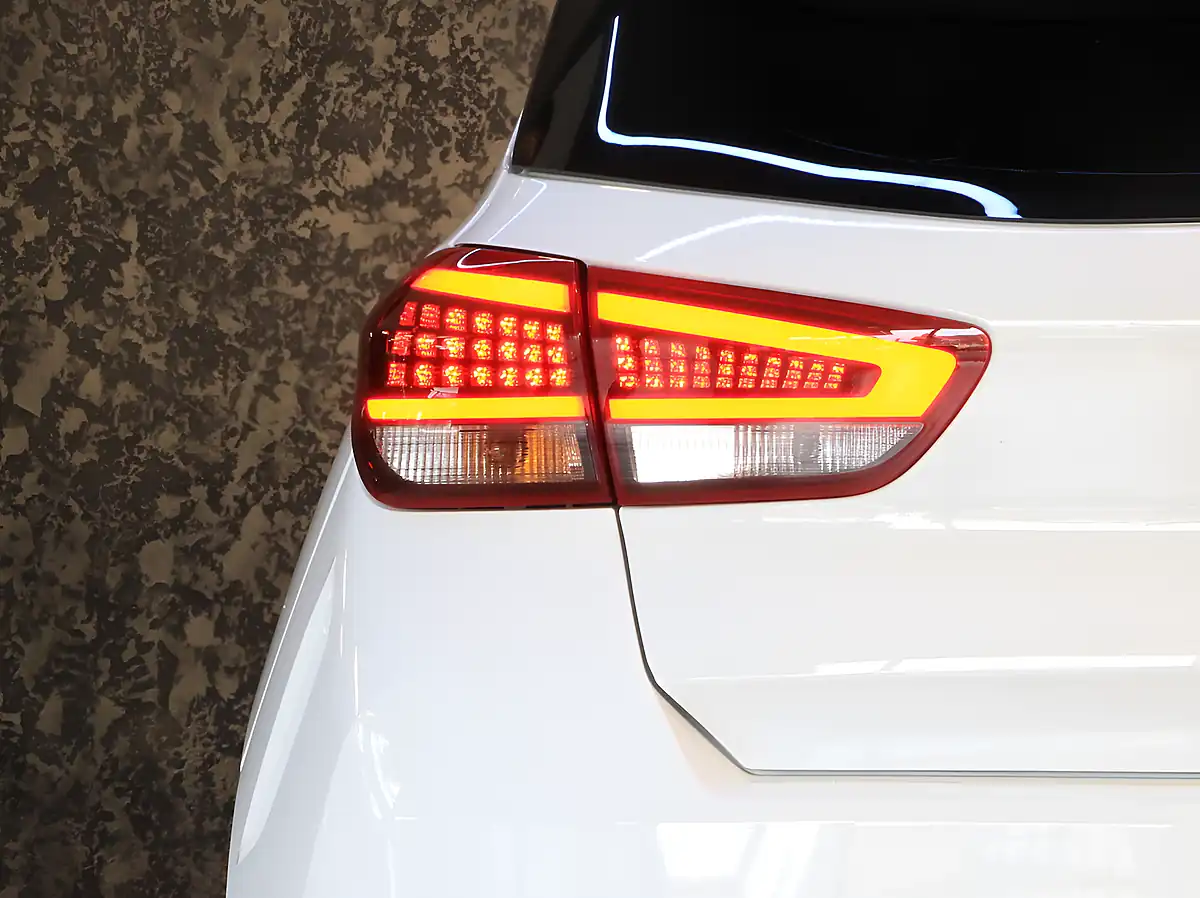Used 2023 Hyundai i30 N Performance Atlas White - Interior and Exterior details 14