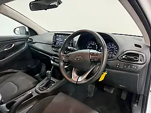 Used 2023 Hyundai I30 Se Connect White - Interior and Exterior details 11
