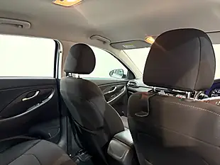 Used 2023 Hyundai I30 Se Connect White - Interior and Exterior details 13