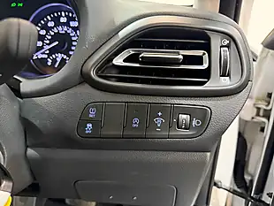 Used 2023 Hyundai I30 Se Connect White - Interior and Exterior details 14