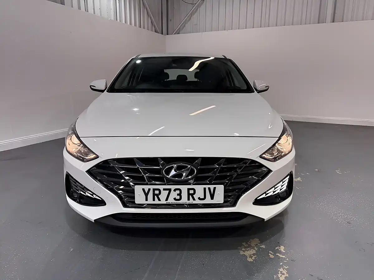 Used 2023 Hyundai I30 Se Connect White - Interior and Exterior details 2
