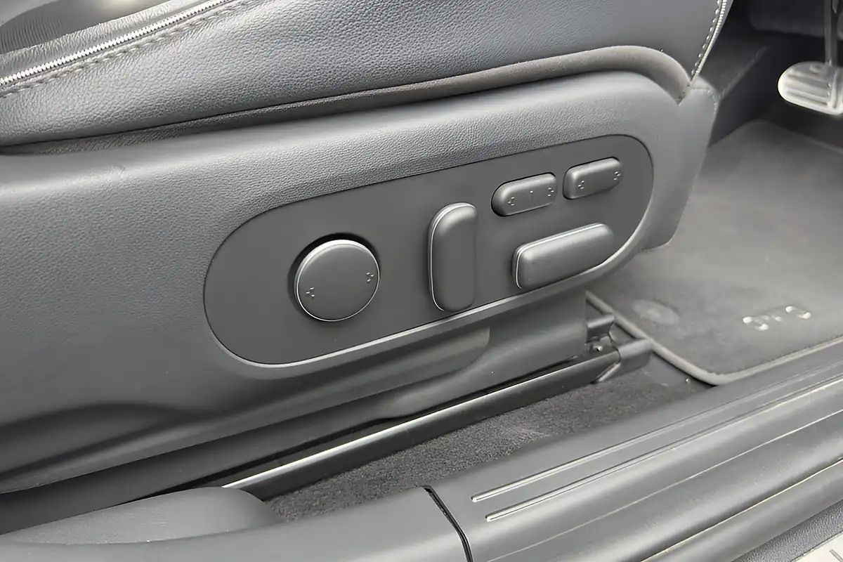 Used 2023 Hyundai Ioniq 5 Ultimate Black - Interior and Exterior details 7