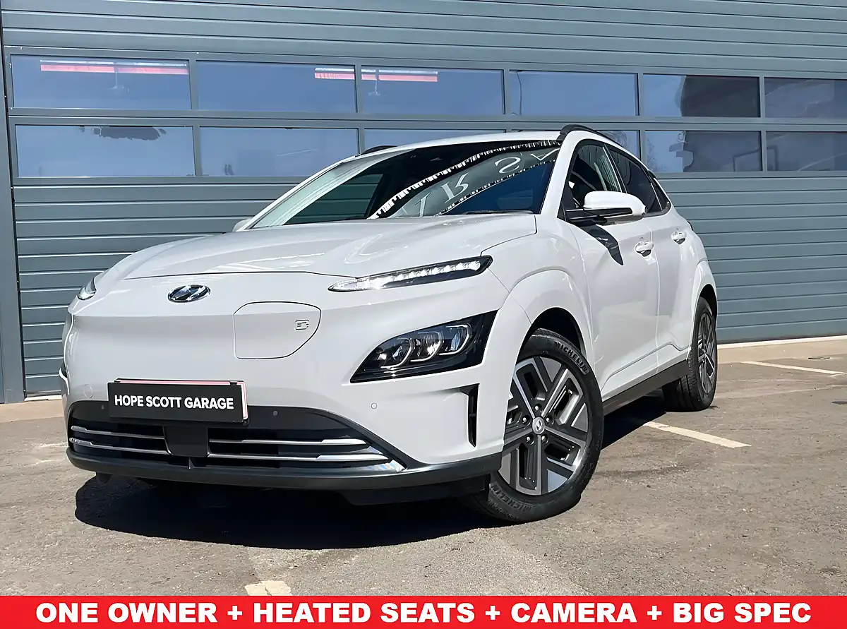 Used 2023 Hyundai Kona Premium Cyber Grey - Front View