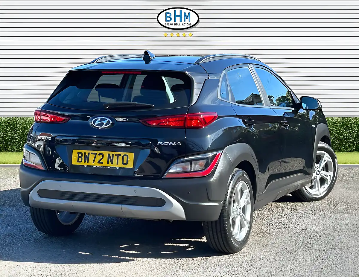 Used 2023 Hyundai Kona Se Connect Abyss Black - Interior and Exterior details 16