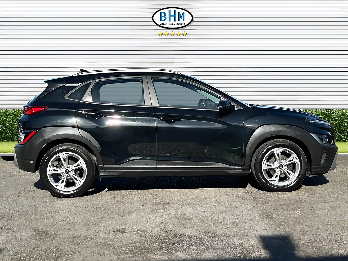 Used 2023 Hyundai Kona Se Connect Abyss Black - Interior and Exterior details 2